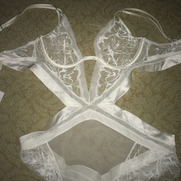 La Perla White Bodysuit Lingerie - Picture 2 of 4